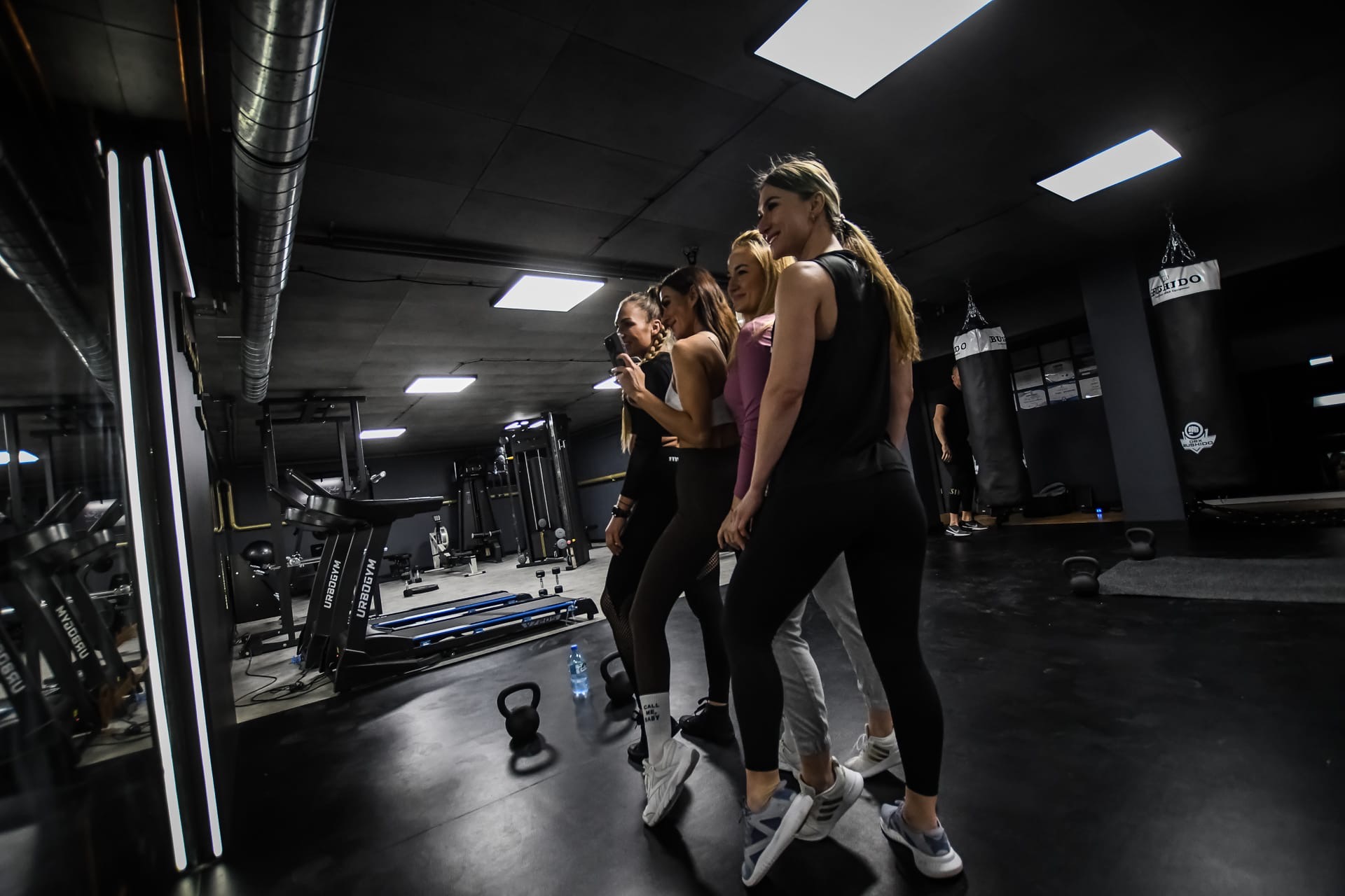 213f3ffc-0176-47b1-9233-2530a4e6adc5